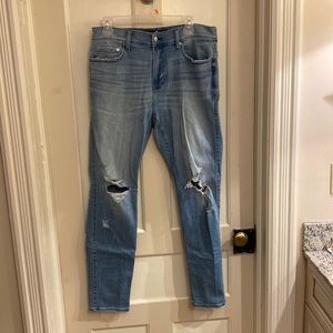 Hollister taper jeans 32/32 brand new